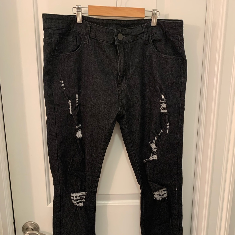 Black Distressed Men’s Jeans Size 38